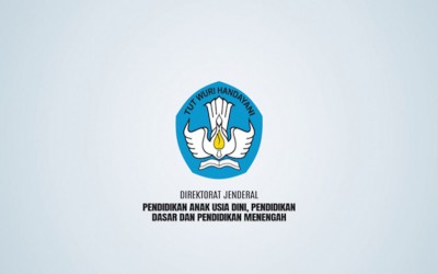 Pentingnya pendidikan karakter di jenjang PAUD dan pengembangan pendidikan anak usia dini yang berkualitas.